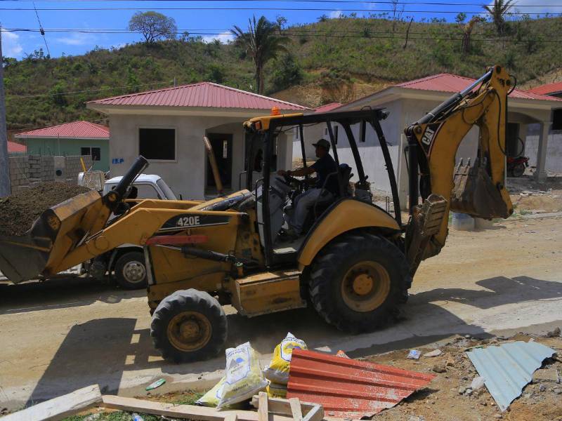 Anualmente en Honduras se construyen apenas 30,000 casas anualmente, aunque en 2024 fueron unas 15,000 por falta de fondos Banhprovi.