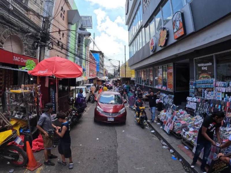 Los sampedranos también piden la recuperación de las aceras y el centro de la ciudad que está invadido por varios puestos.