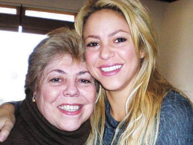 Nidia del Carmen Ripoll y su hija Shakira.