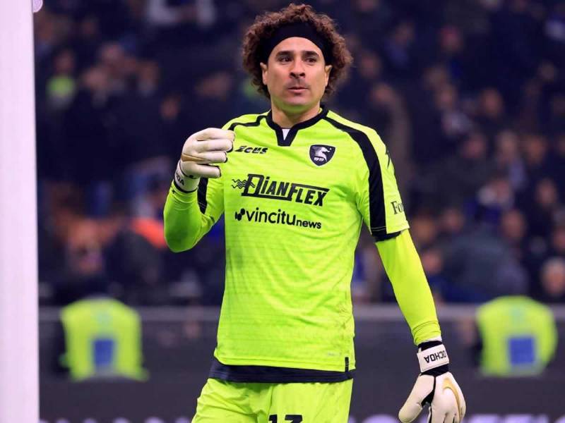 ‘Memo’ Ochoa hizo historia, pero de la mala el registrar mil goles recibidos en su carrera, siendo el portero mexicano más goleado.