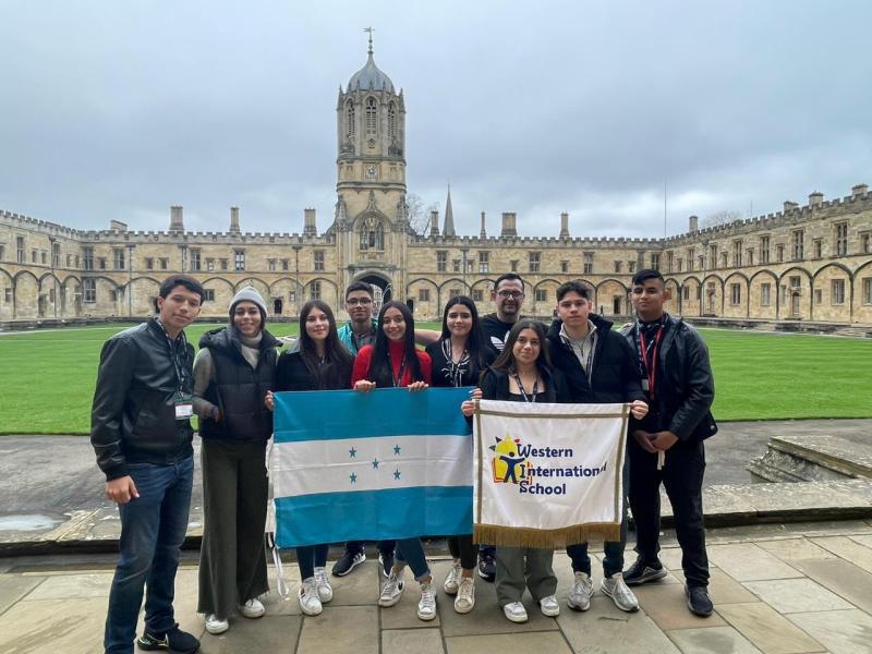 Estudiantes de Western International School representan a Honduras en Londres