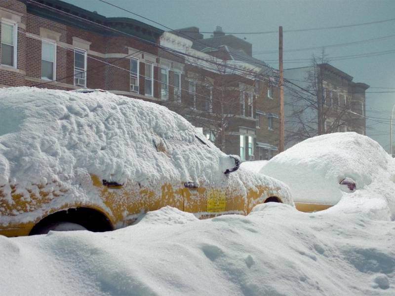 El estado de Nueva York enfrentará una caída progresiva en las temperaturas esta semana, llegando a niveles árticos hacia el fin de semana, según pronósticos meteorológicos.