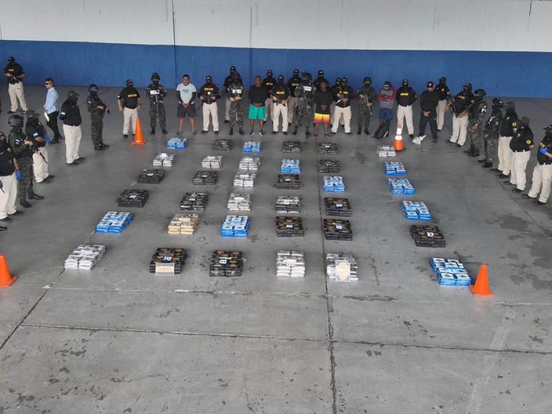 899 kilos y L170 millones: así fue el decomiso que dejó cinco detenidos en La Mosquitia