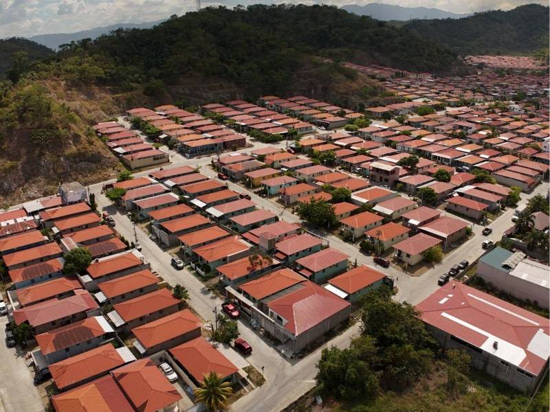 La residencial Bosques de Jucutuma, en el sector este de San Pedro Sula, es el proyecto de vivienda social más grande de la ciudad. Cuenta con tres etapas y más de 4,000 viviendas.