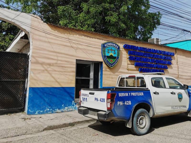 Colegas del abogado Luis Gómez indicaron que varias de las peleas por clientes escalaron a agresiones físicas dentro de la Primera Estacion de Policía.
