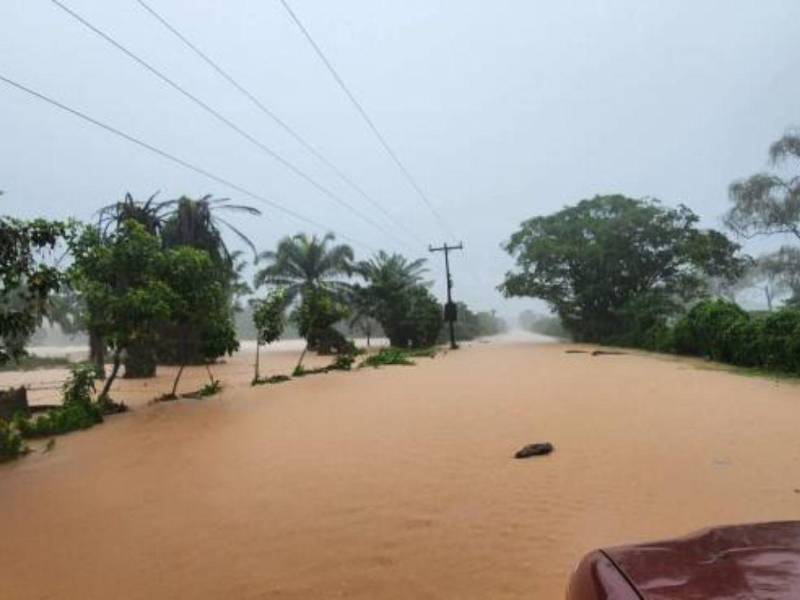 El río Leán ha incrementado su caudal, provocando inundaciones en zonas bajas de Esparta, como la comunidad de París de Leán, entre otras. En Arizona, el desbordamiento alcanzó la carretera CA-13, la cual fue cerrada por prevención.