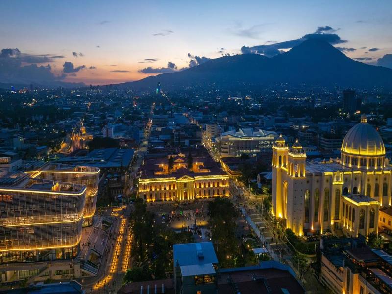Imagen del Centro Histórico de San Salvador. Fotografía tomada del Ministerio de Turismo de El Salvador.