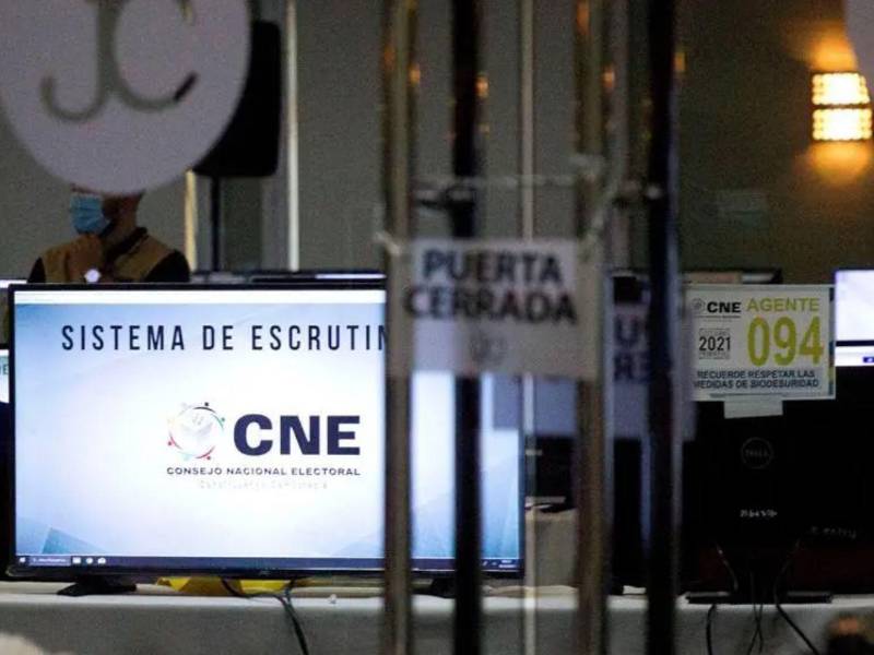 La propuesta busca que los 18,000 secretarios y escrutadores provengan de sectores independientes como iglesias, academias y colegios profesionales. Imagen referencial de archivo.
