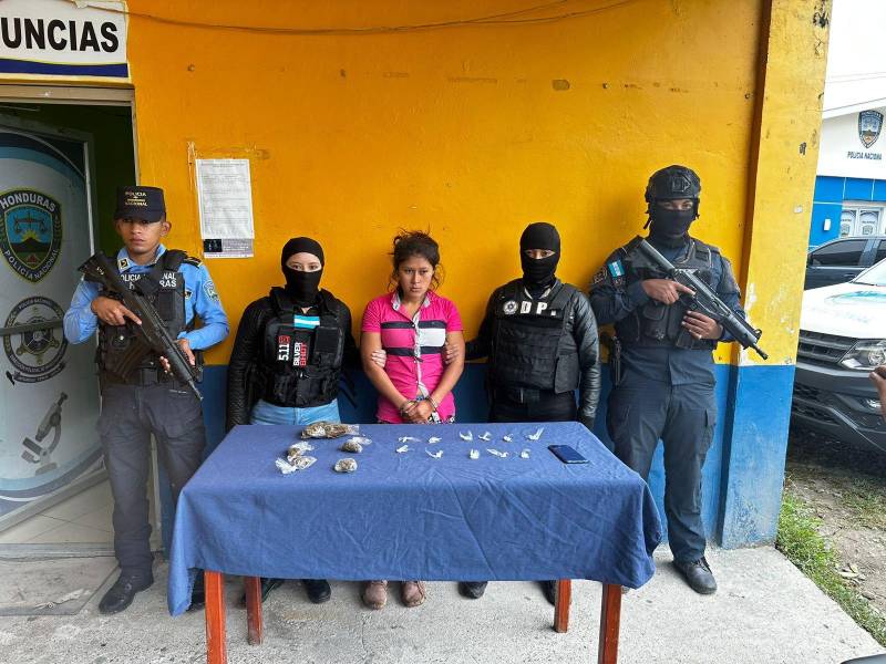 Erica Joselin García Alvarenga fue aprehendida por agentes de la Policía Nacional por el delito de tráfico de drogas.