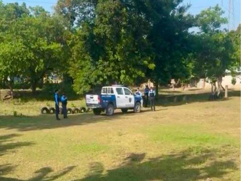 Las autoridades policiales en la escena del crimen. Imagen tomada de Progreso Tv.