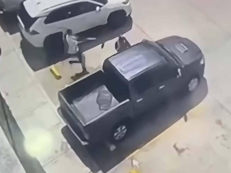 Video del momento en el que matan a la abogada Maira Vera cuando iba a subir a camioneta
