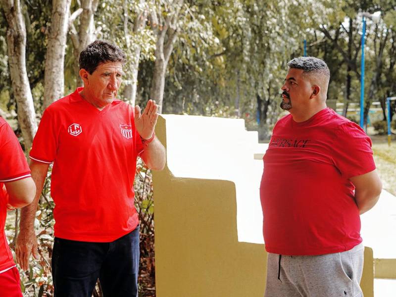 Héctor Vargas está esperando el pago de salarios atrasados y después hablará con el presidente del Vida, Luis Cruz.