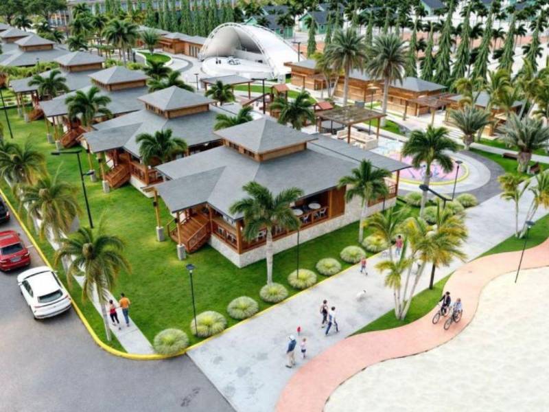 En el municipio de Tela ha aumentado la inversión nacional; sin embargo, las invasiones protagonizadas por grupos garífunas están afectando a la comunidad. En la imagen, la plaza turística inaugurada este año.