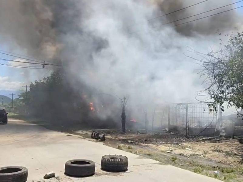 El feroz incendio ocurrió en en el sector de la López Arellano, Choloma, Cortés.