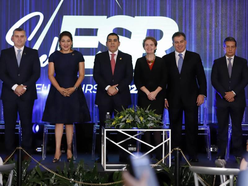 Farid Kattum, Karla Avila, Mario R. Faraj, Alice Shackelford, Mateo M. Yibrin y Daniel Fortín.