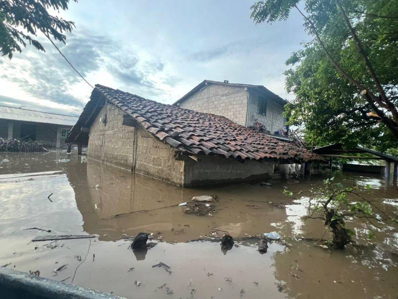 El municipio de Alianza, en el departamento de Valle, zona sur de Honduras, es uno de los más afectados por las inundaciones de viviendas.