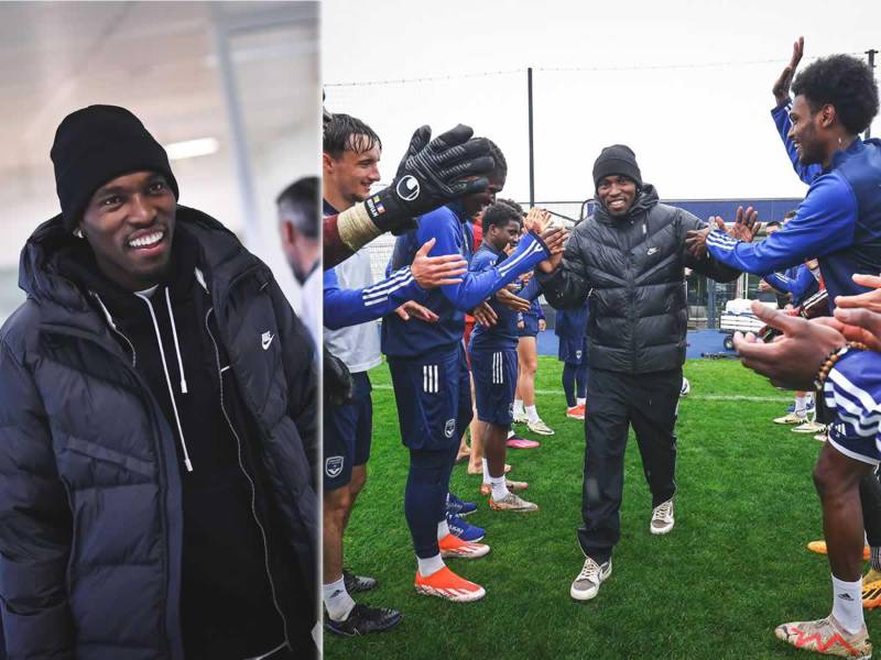 El delantero hondureño Alberth Elis reapareció tras sufrir un grave traumatismo craneoencefálico el pasado 24 de febrero y visitó a sus compañeros del Girondins de Burdeos que lo recibieron con mucho cariño.