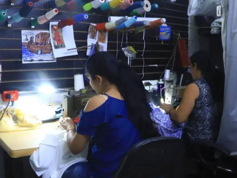 Las pequeñas empresas que se dedican a la producción de prendas, fabricación de calzado, restaurantes y otros similares son los que consumen más energía eléctrica y se ven afectadas por el alza en la tarifa.