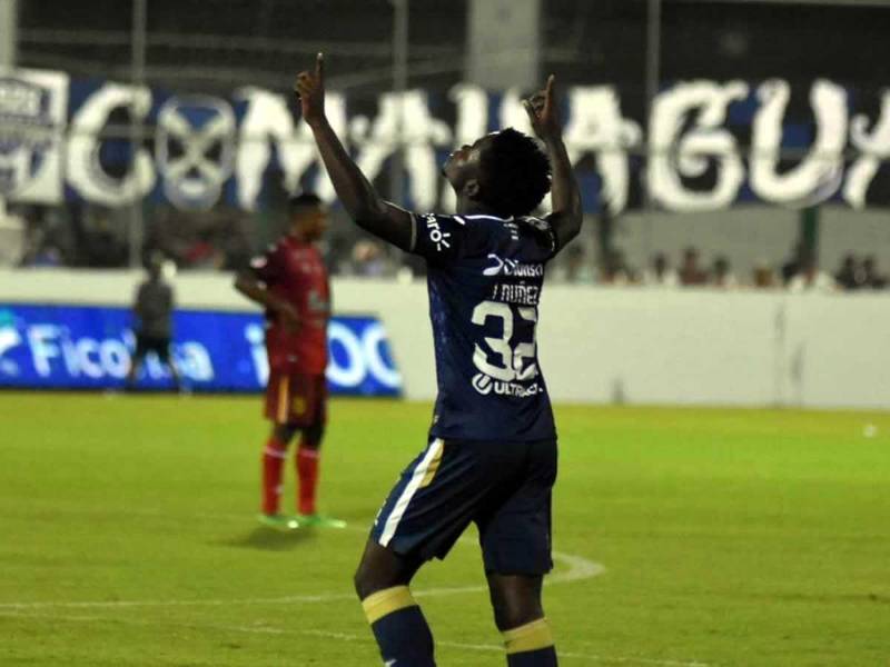 Jonathan Núñez celebrando su gol contra el Real España.