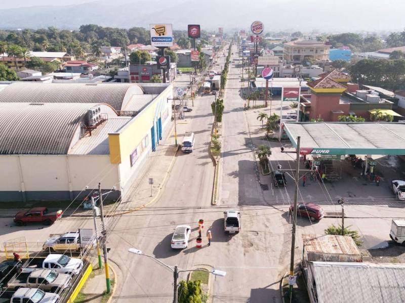 La SIT abrió los procesos para construir y supervisar la ampliación vial entre el Obelisco y Baprosa, en El Progreso. El Helena Kulman no solo es la principal arteria de el Progreso, es la ruta obligada y un puente entre el valle de Sula y Tela.