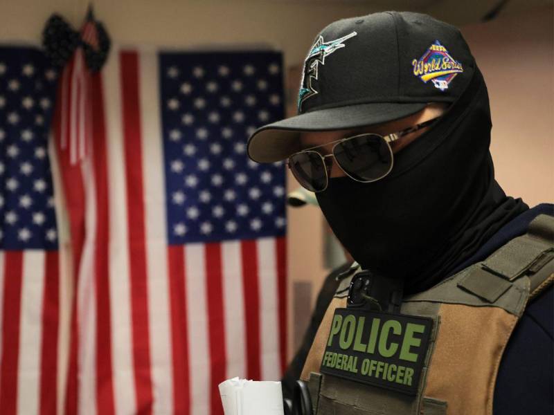 Un agente federal estadounidense.