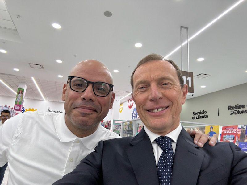 Ramiro junto a una de las leyendas del Real Madrid, Emilio Butragueño.