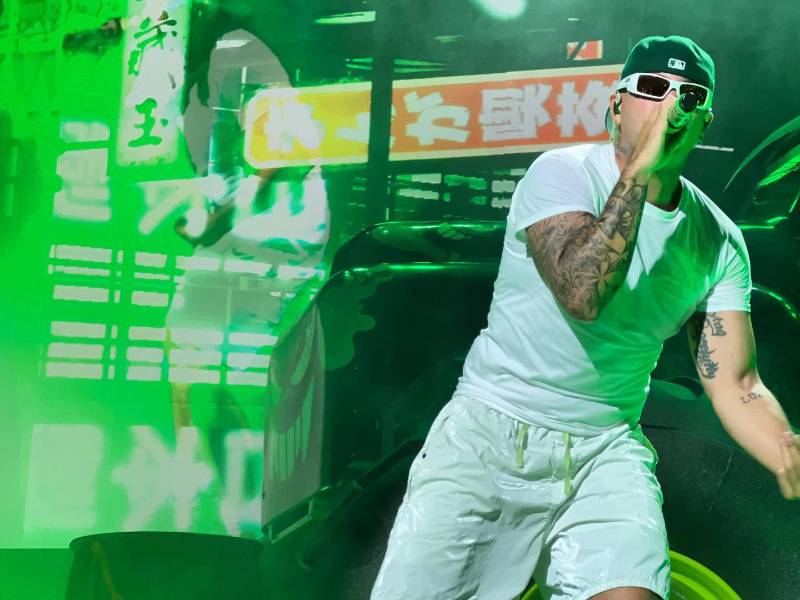 <b>Feid, </b>el reguetonero colombiano, finalmente anunció fechas de su esperada gira llamada<b> Ferxxocalipsis 2024, </b>llevando su ritmo contagioso a diferentes rincones del mundo, incluyendo Honduras.