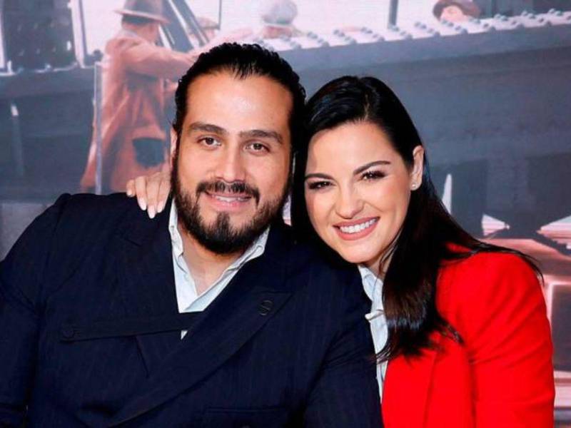 Maite Perroni junto a su esposo Andrés Tovar.