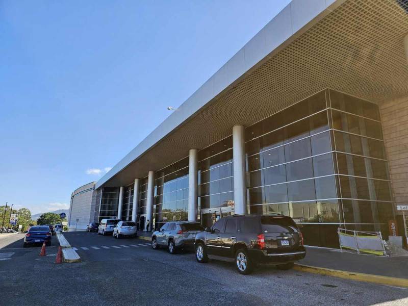 Foto de las afueras del aeropuerto Toncontín