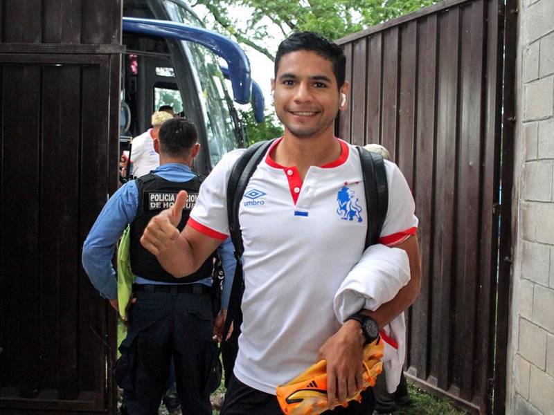 Carlos Pineda, mediocampista del Olimpia.