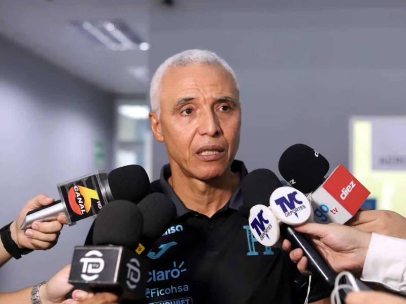 Alexis Mendoza brindó declaraciones en lugar de Reinaldo Rueda.