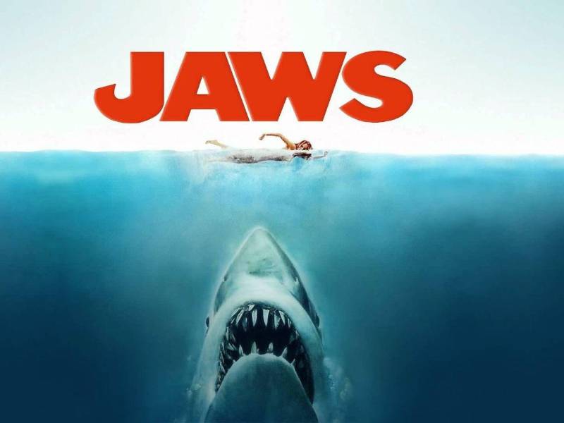 Tiburón (en inglés: Jaws)​ es una película estadounidense de terror, suspenso y aventuras de 1975, dirigida por Steven Spielberg y basada en la novela homónima de Peter Benchley.