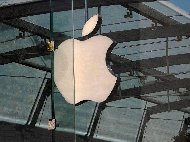 Apple alega que uno de los extrabajadores utilizó información confidencial de la empresa para guiar a empleados de Apple sobre cómo abandonar la compañía y ser parte de OpenAI.