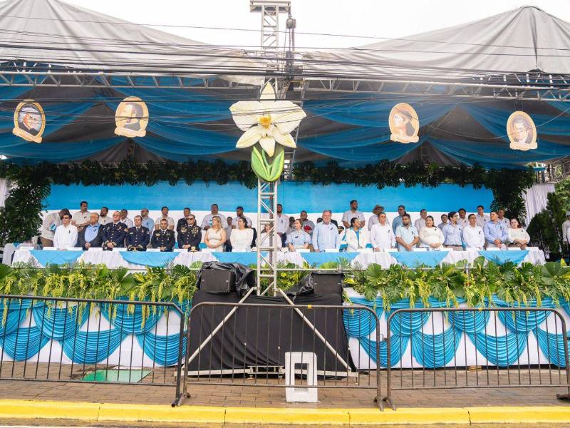 Suyapa Coto informó que, oficialmente, los desfiles patrios contarán con una sola mesa principal, integrada por las autoridades educativas, municipales, militares y representantes de las fuerzas vivas de San Pedro Sula.