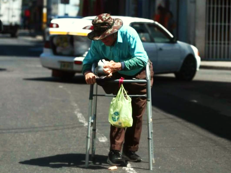 La Ley Integral de Protección al Adulto Mayor y Jubilados de Honduras fue modificada ayer, en sesión legislativa, en algunos puntos que ahora incluirán beneficios para adultos mayores de 80 años.