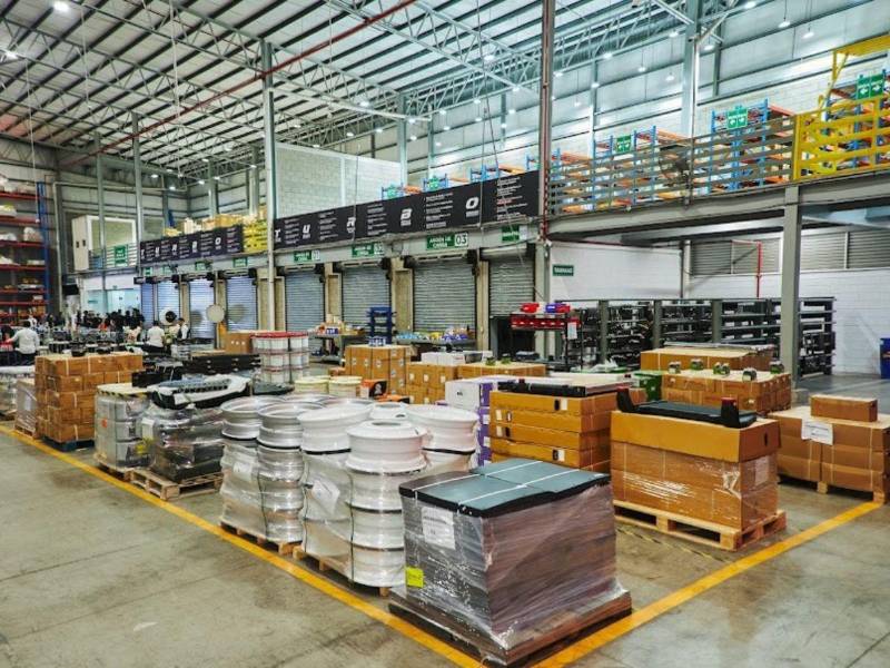 Truck Depot mantiene una oferta especializada de repuestos y componentes para transporte pesado y liviano.
