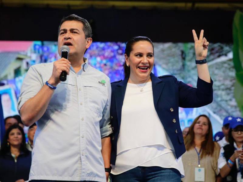 Ana García asegura que la fiscalía nunca presentó pruebas en contra de su esposo Juan Orlando.