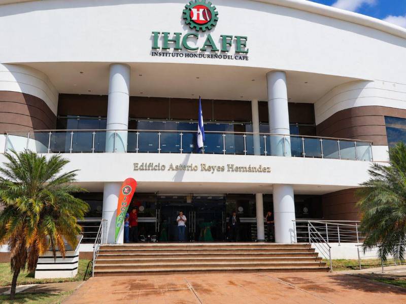 Ihcafe celebra la caficultura nacional con la inauguración de la primera “Calle Café de Honduras”.