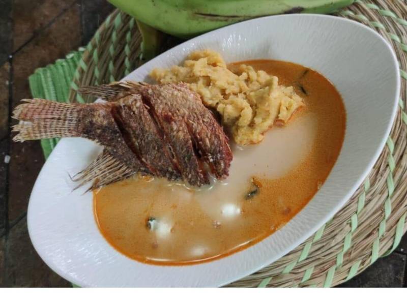 La sopa de pescado es un alimento que sacia mucho, pero que tiene un aporte calórico bajo, por ello es perfecta para cualquier dieta.