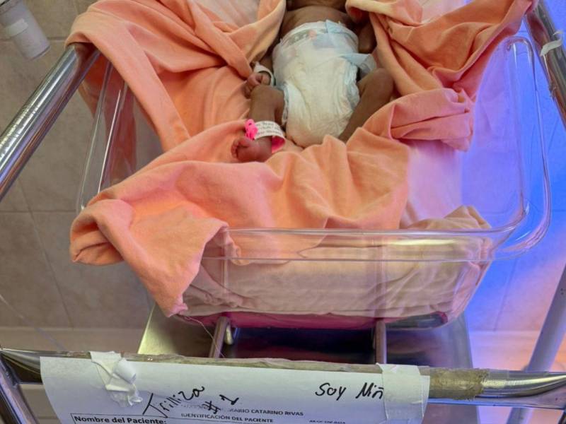 Laura Raquel permanece actualmente en la sala de neonatos B del hospital Mario Rivas.