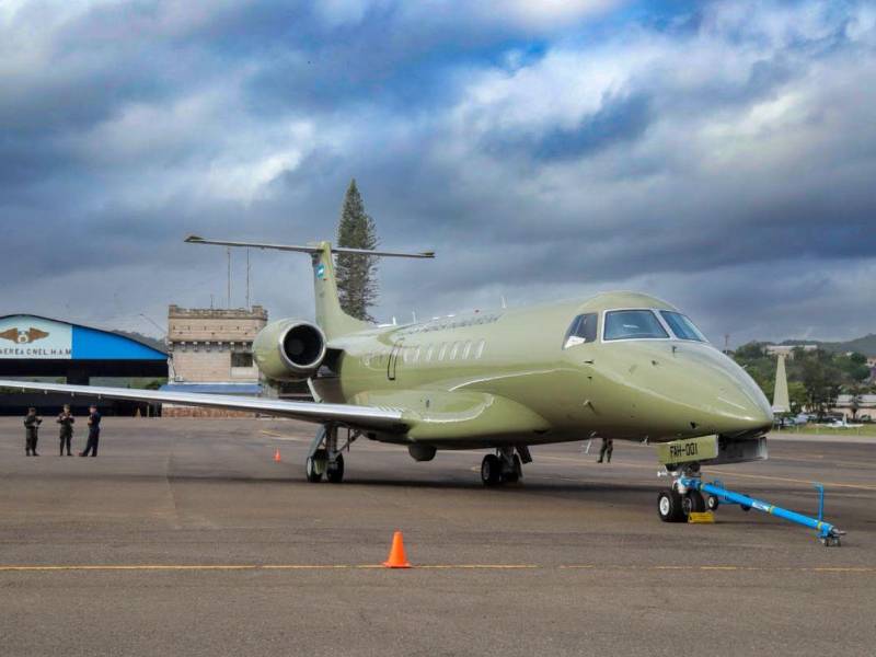 La aeronave fue adjudicada a Thebe Ingeniería y Consultoría, S.A. de C.V., una compañía mexicana que presentó una oferta de aproximadamente $5.1 millones.