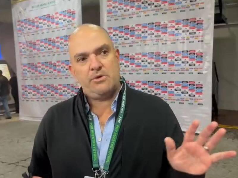 Juan Francisco Saybe, vicepresidente de Fenafuth, explotó tras la derrota de Honduras con un polémico arbitraje ante México.