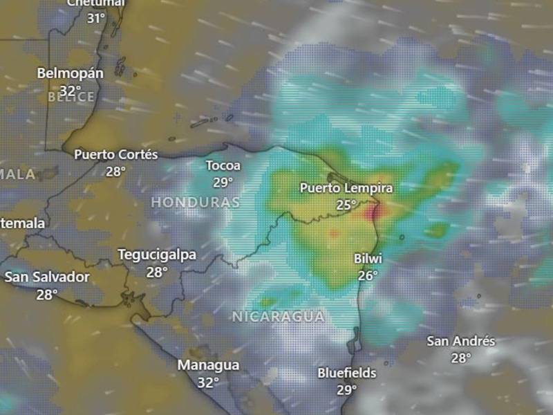 La onda tropical ingresará este martes por el oriental departamento de Gracias a Dios y luego cruzará todo el territorio hondureño, dejando lluvias a su paso.