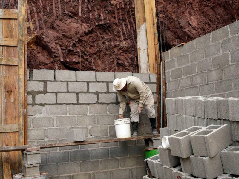 Miles de familias hondureñas podrán acceder a subsidios estatales para reducir las cuotas mensuales de sus préstamos de vivienda. Esto estimulará, además, el rubro de la construcción.