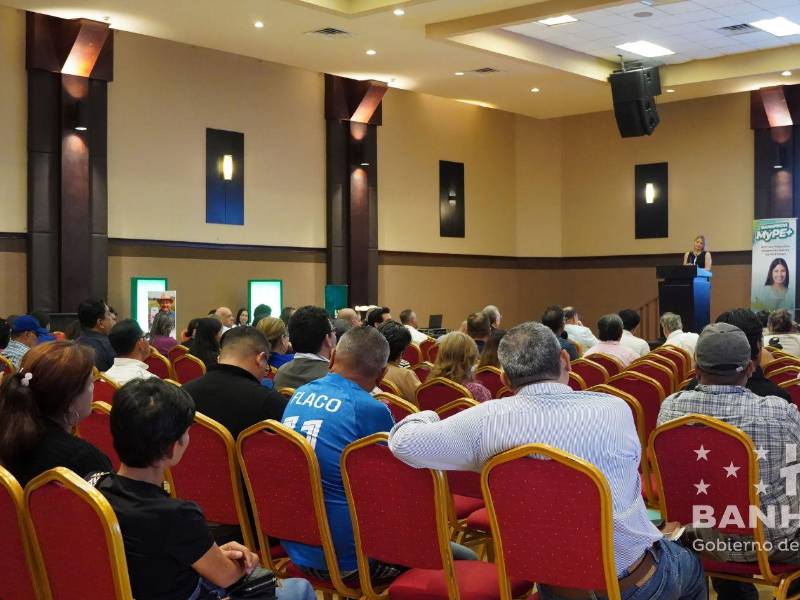 Representantes de bancos y mipymes se hicieron presentes en la socialización del programa en la Cámara de Comercio e Industrias de Cortés en San Pedro Sula.