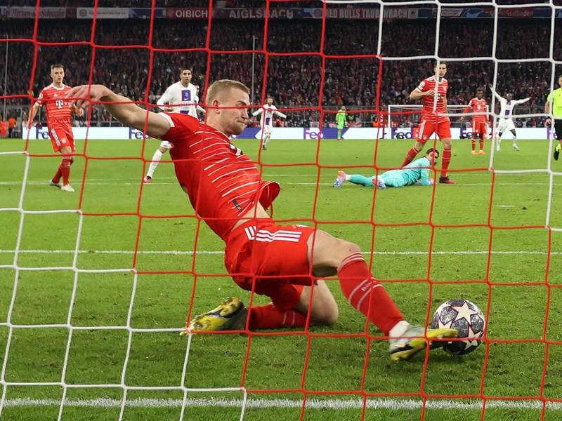 Matthijs de Ligt salvó en la línea de gol el disparo de Vitinha.