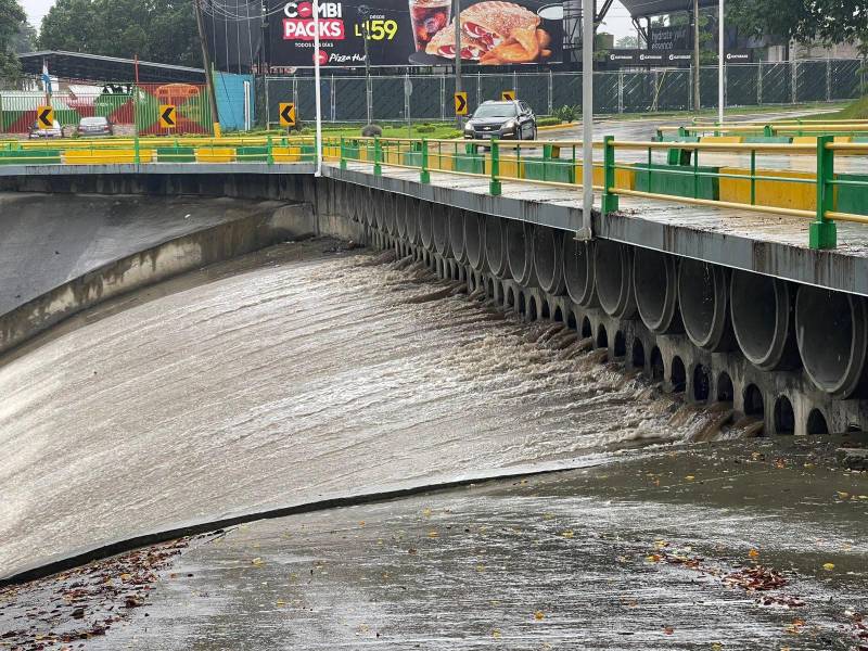 Cada vez que llovía en SPS los vados representaban un verdadero riesgo en la ciudad. Hoy se ha reducido el riesgo gracias al proyecto de mejoramiento de vados que realizó la municipalidad sampedrana con una inversión de mas de 30 millones de lempiras.