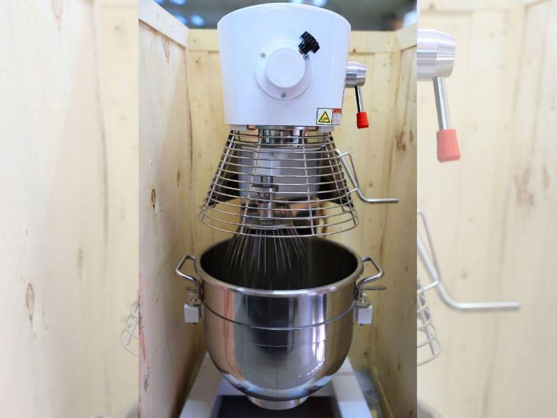 Batidora industrial marca Winco.