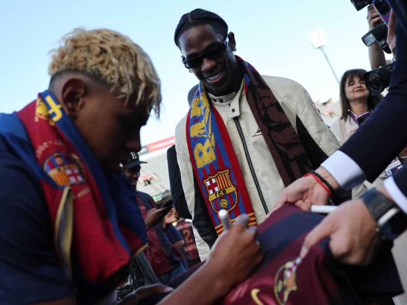 Lamine Yamal está dando de qué hablar en España y en el mundo tras la última decisión que ha tomado: dejar de firmar autógrafos en persona. Esto del joven crack del Barcelona tiene un sorprendente motivo.