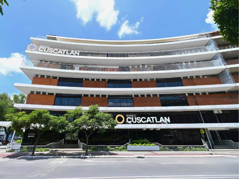 Banco Cuscatlán reafirma su compromiso de ofrecer productos y servicios financieros innovadores en Guatemala.